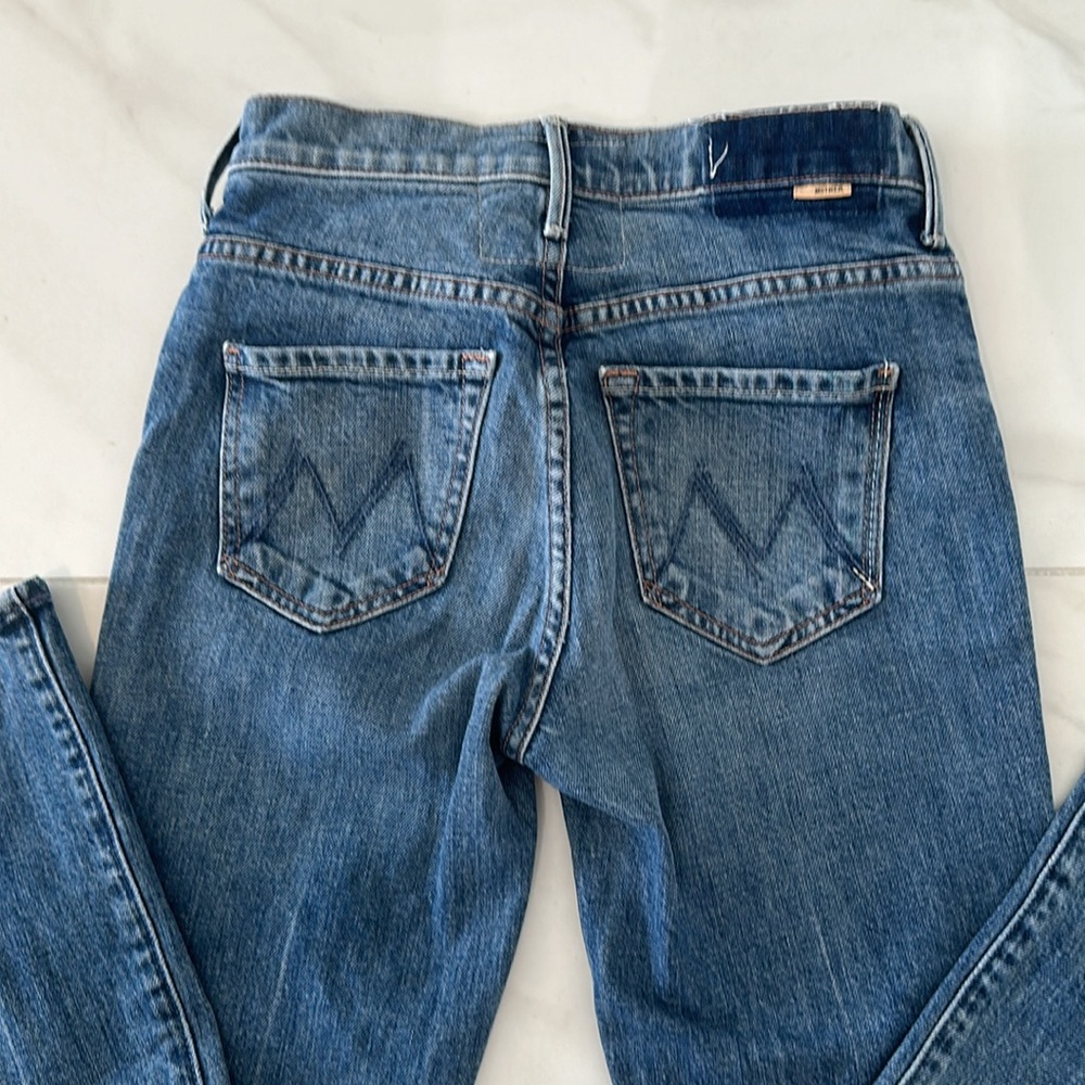 MOTHER Dark Blue Cropped Ankle Jeans - Picture 4 of 5